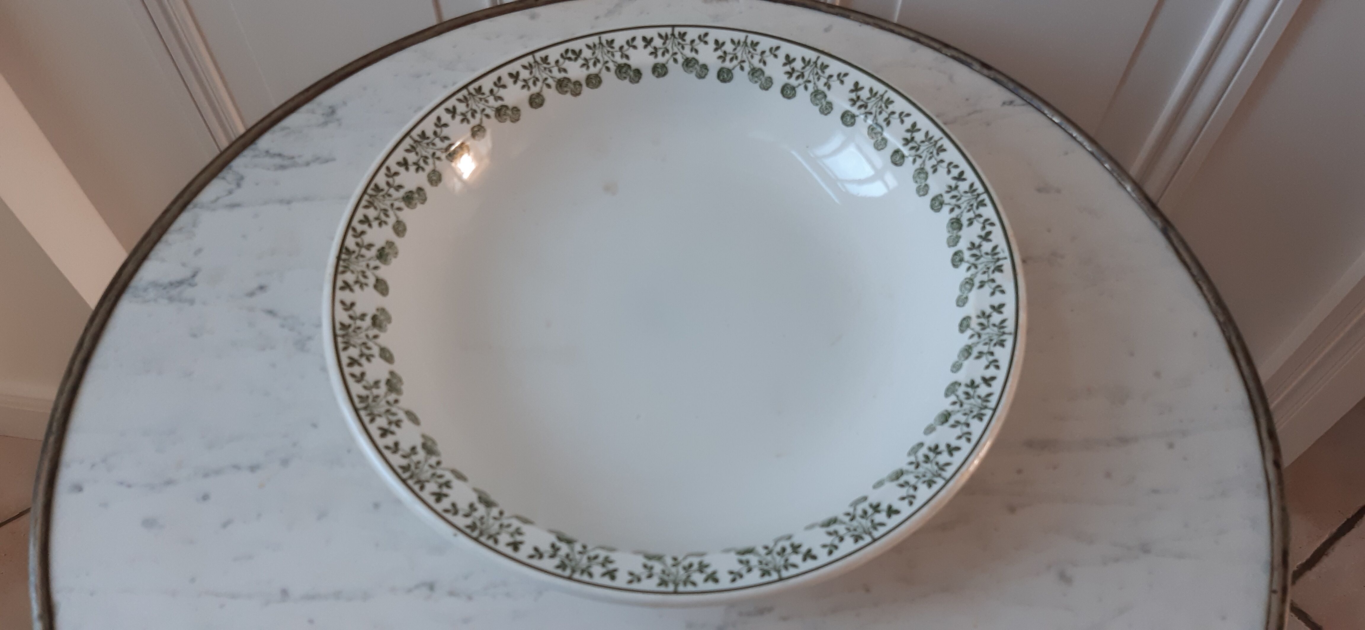 Hollow dish Saint-Amand XIXth