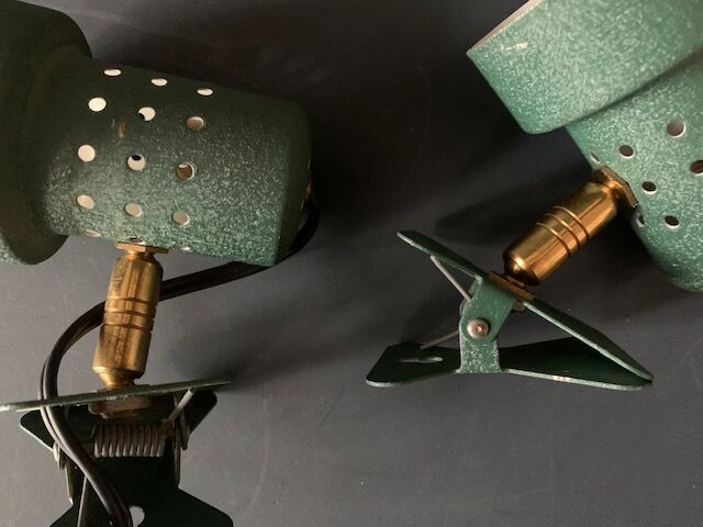 Spotlight clip 50s metal green bottle
