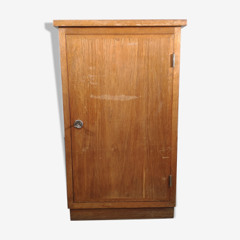 Old cabinet binder a door