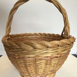Round wicker basket