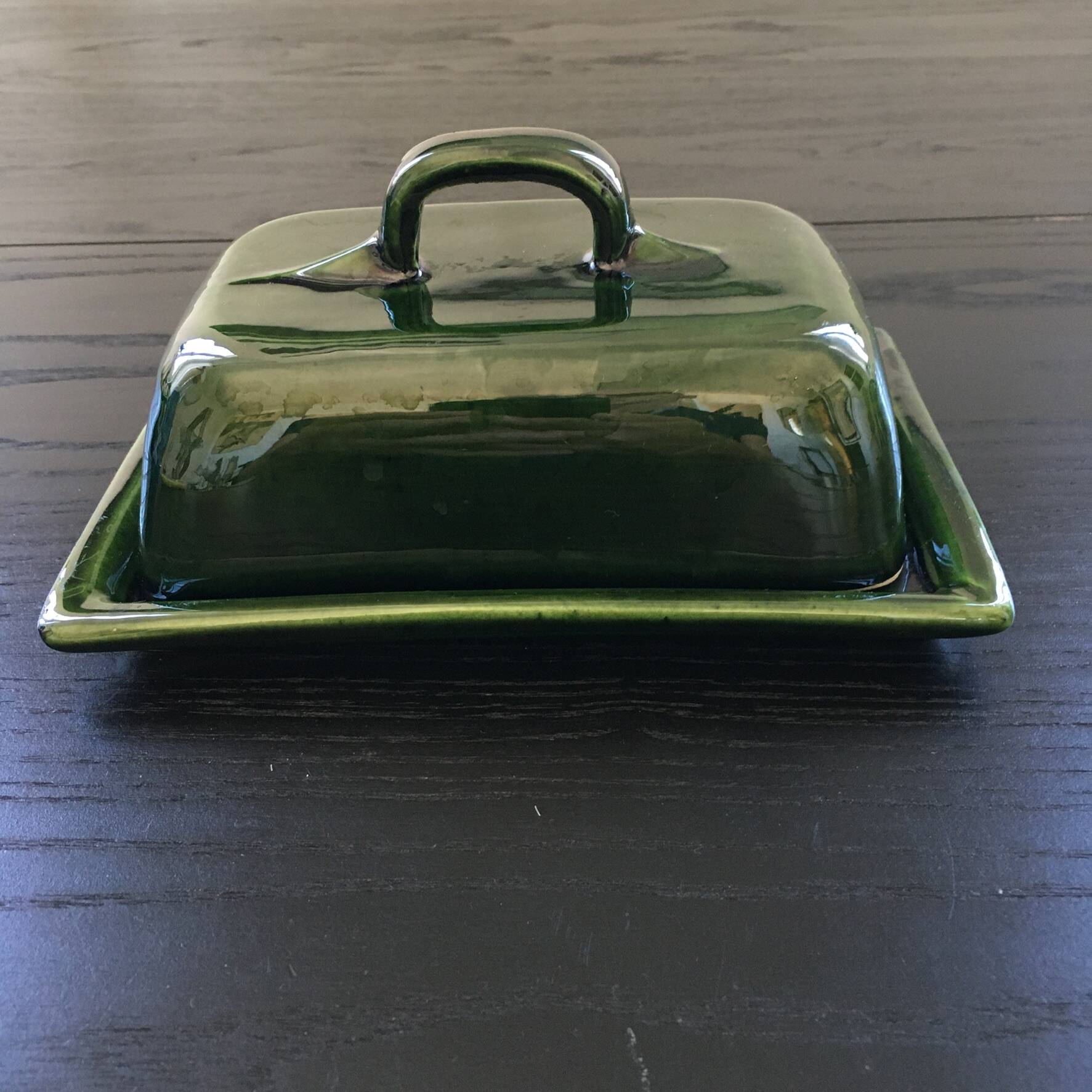 Provençal green butter dish
