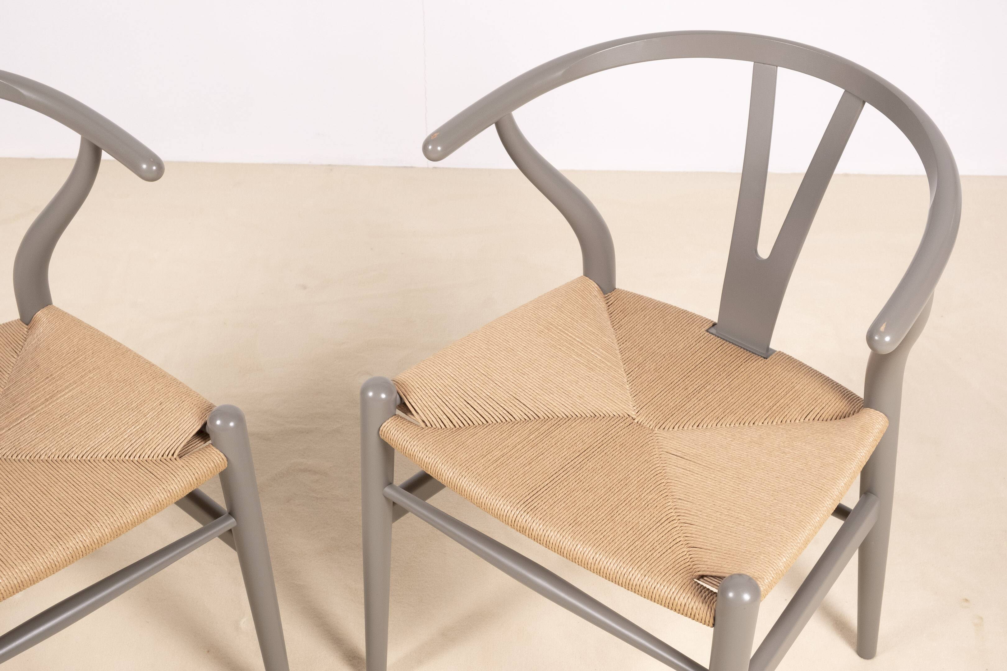 2 chaises Hans J. Wegner CH24 "Wishbone" pour Carl Hansen & Søn