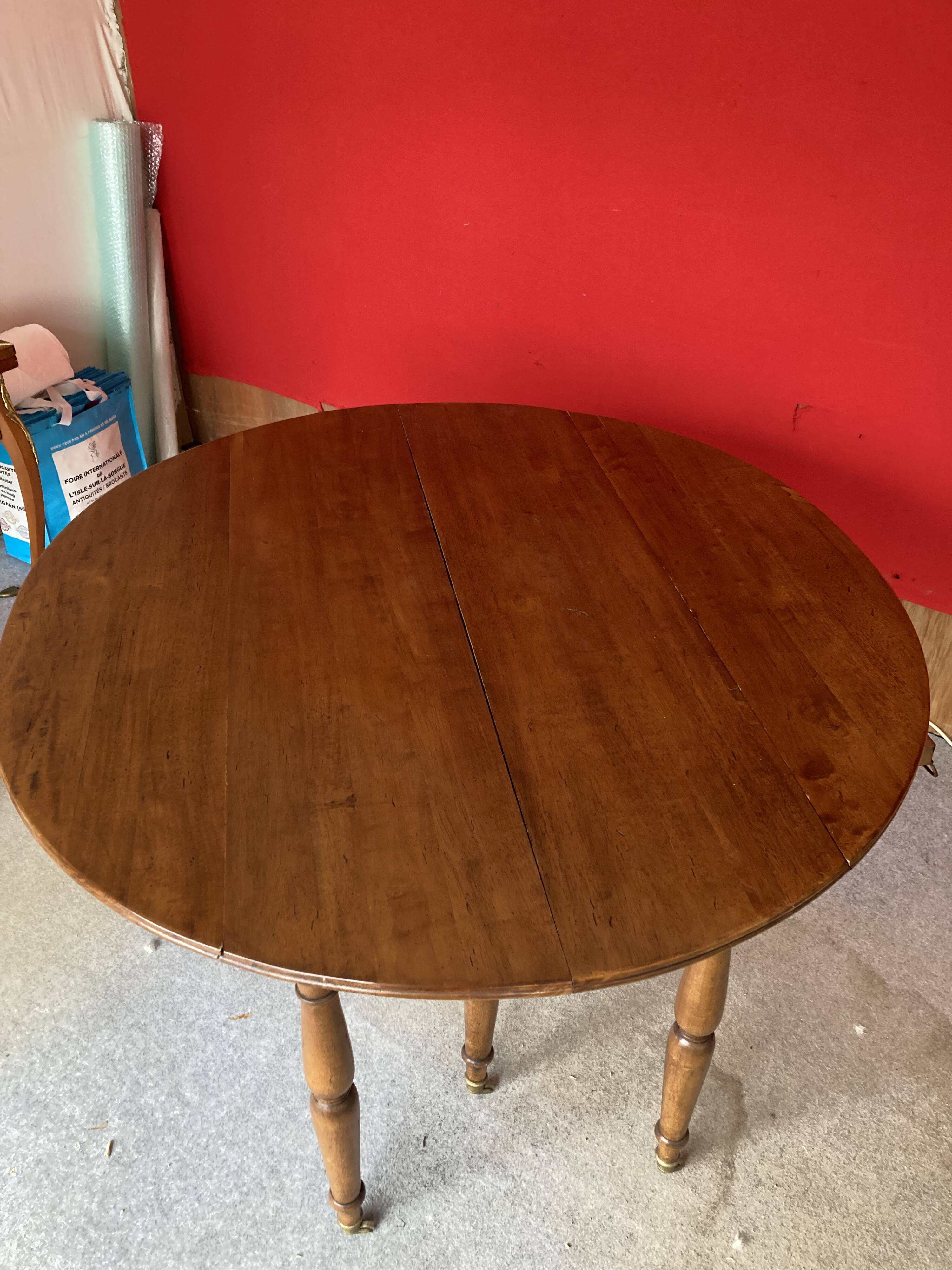 Cherry wood drop-leaf table.