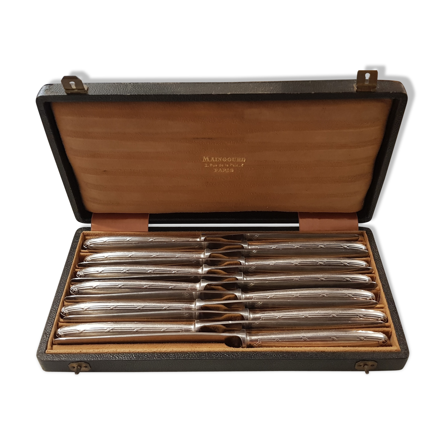 12 silver metal knives