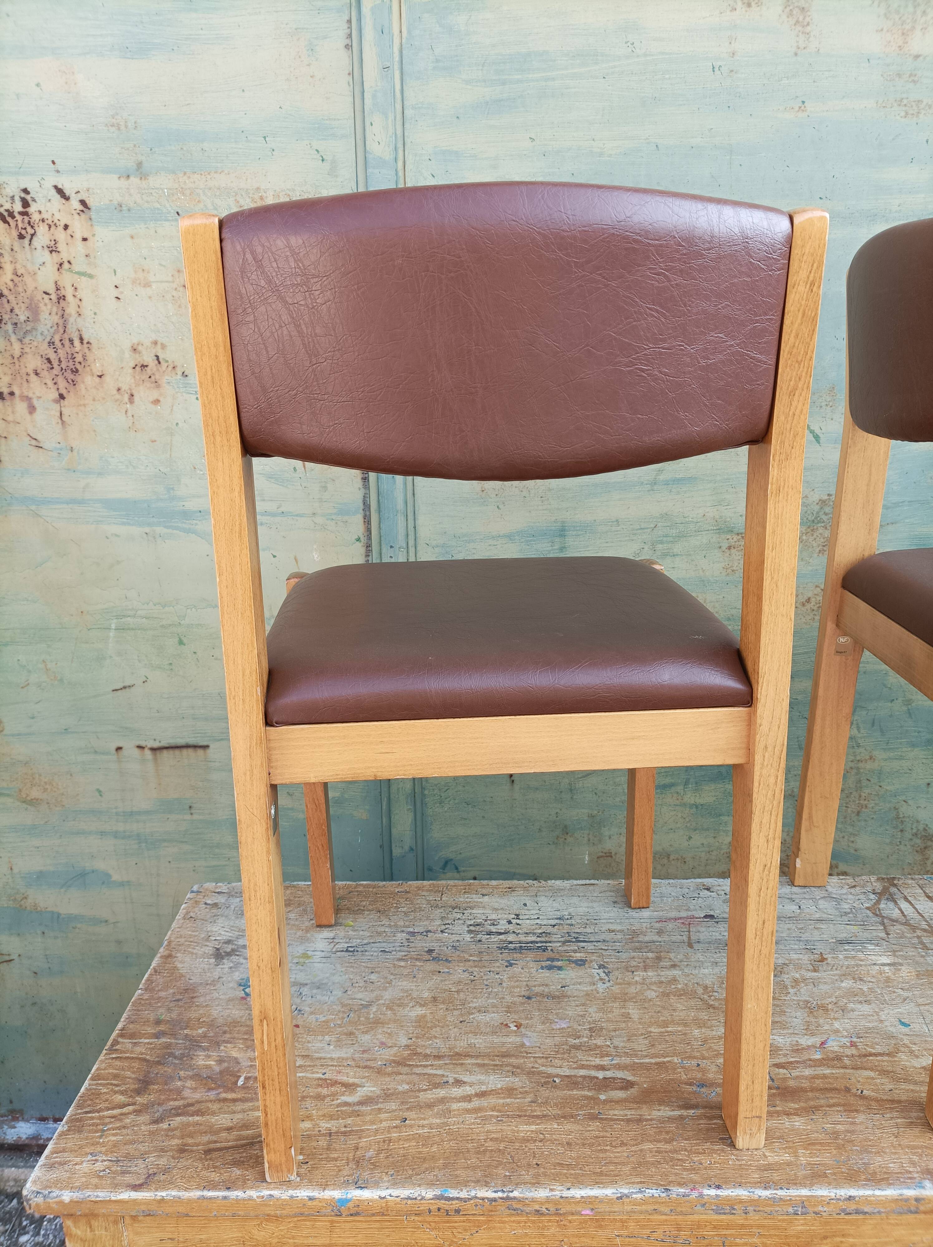 Paire de chaise baumann made in france siège 31 chêne et skaï