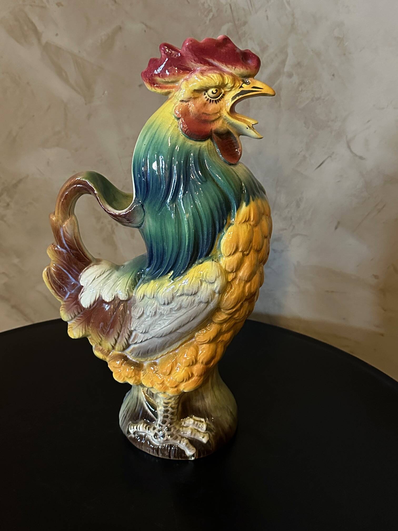Rooster pitcher in slip