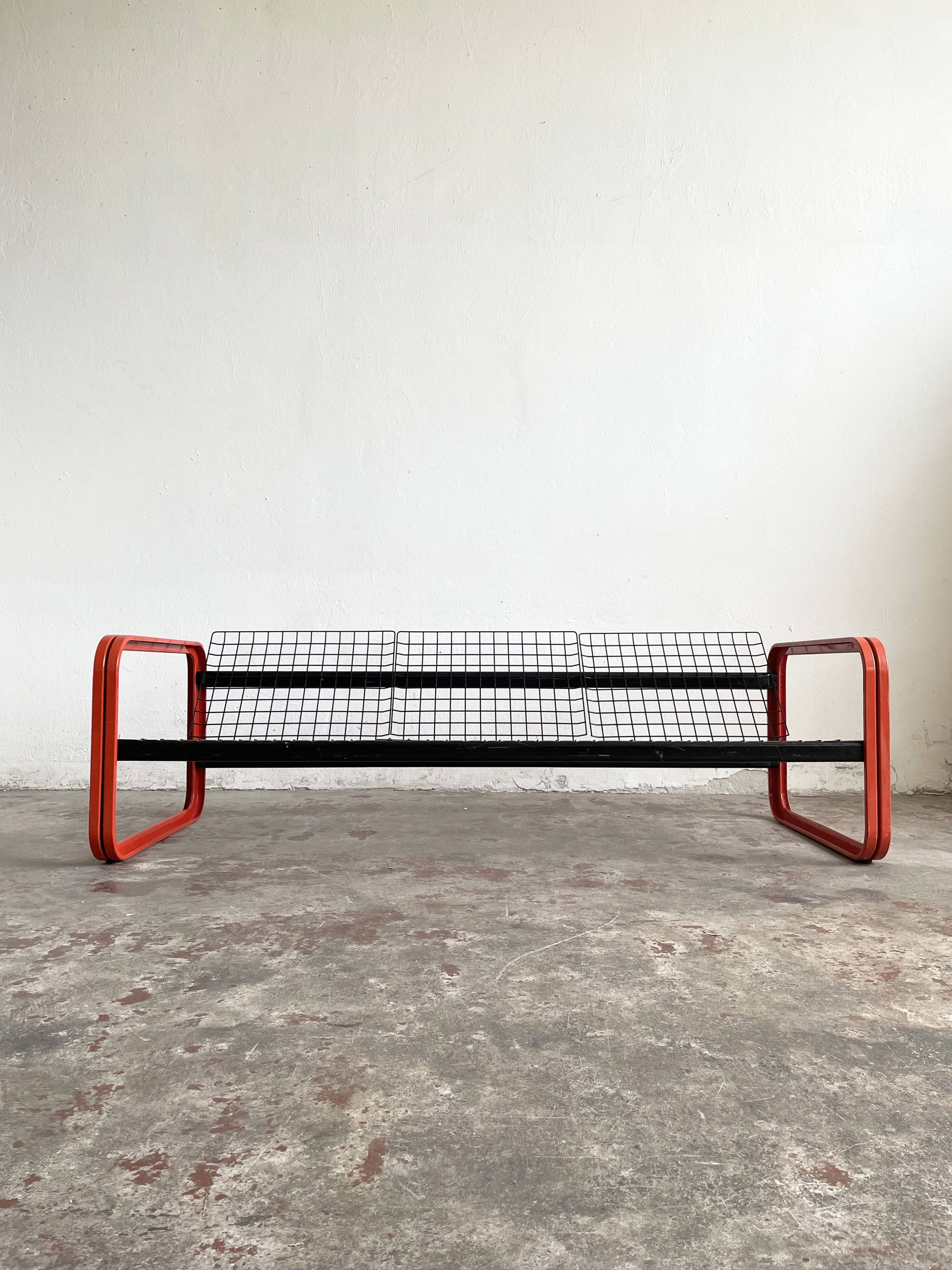 Canapé 3 places 'Quadra' design by Gigante Zambusi Boccato pour Seccose, Italie années 1980