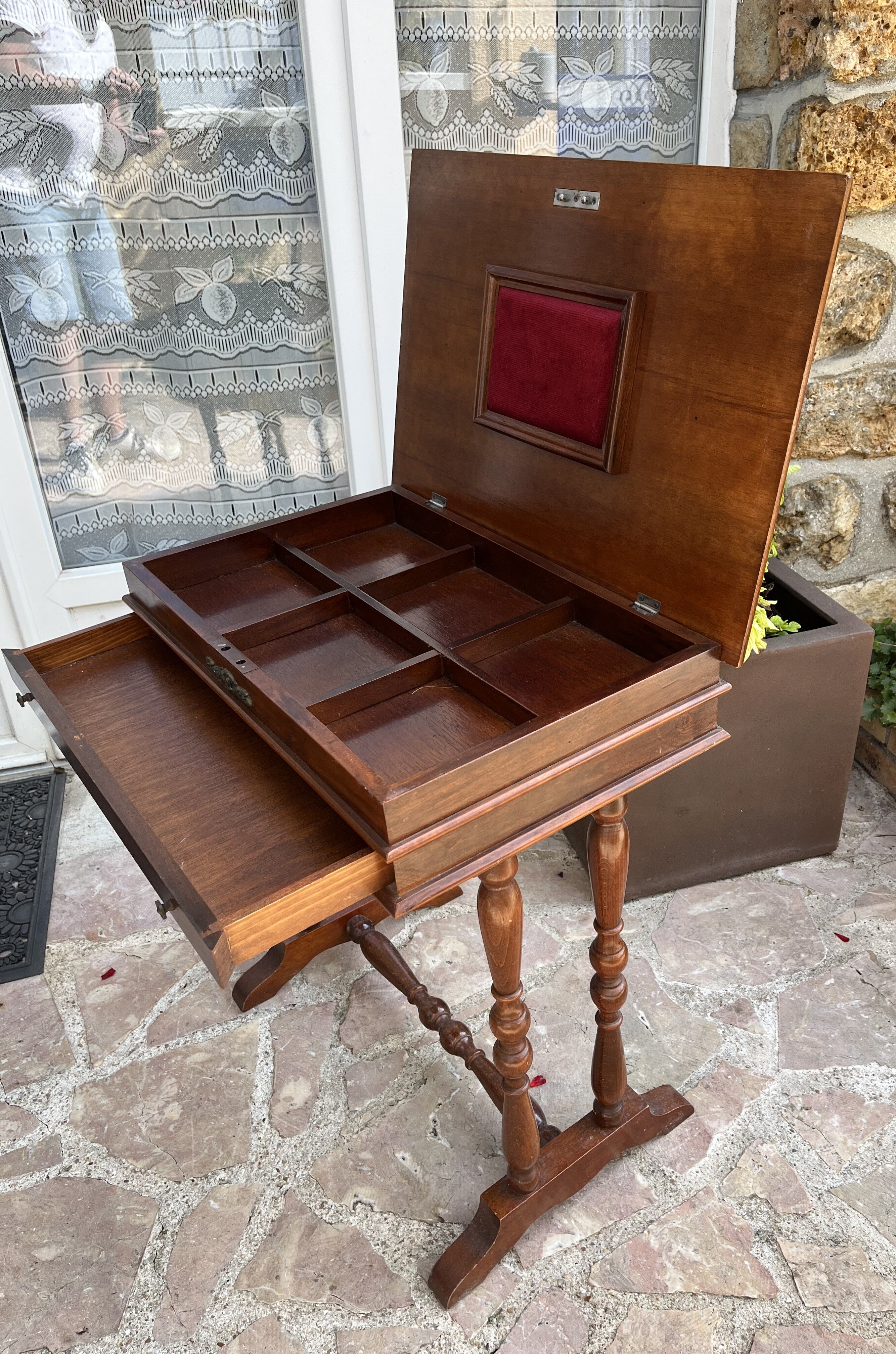 Antique dressing table in inlaid wood