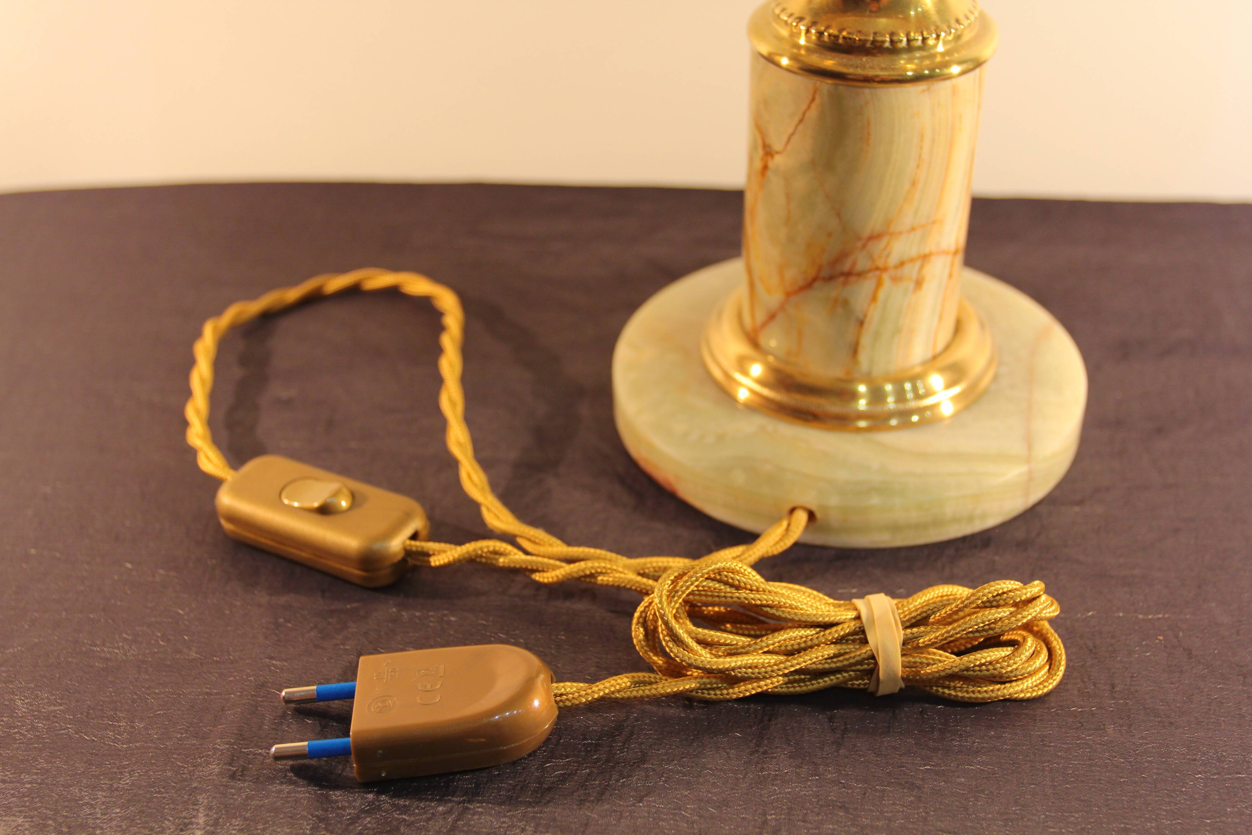 Antique lamp in onyx and brass (c. 1920-1930)