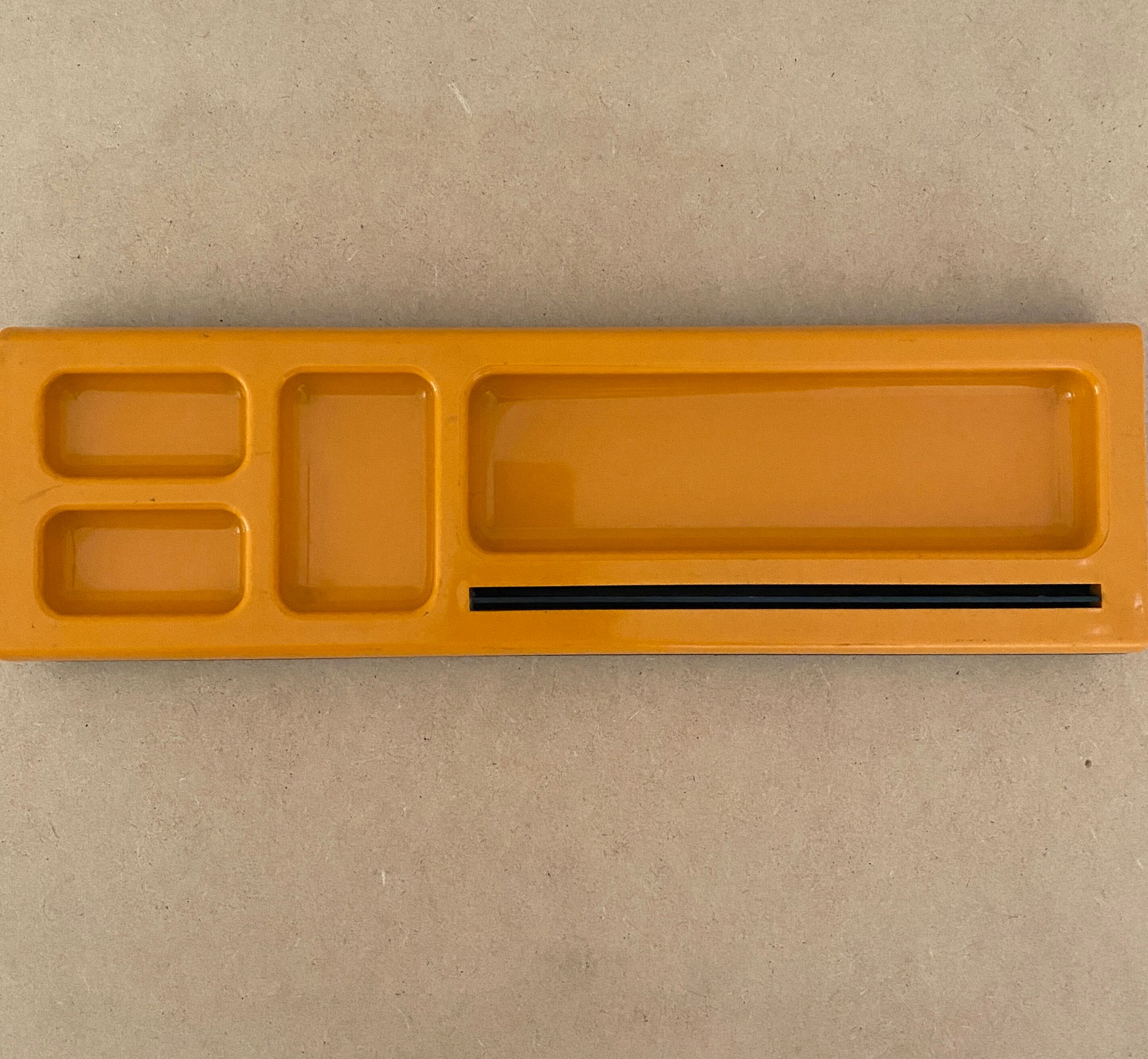 Empty office pocket from the 70s