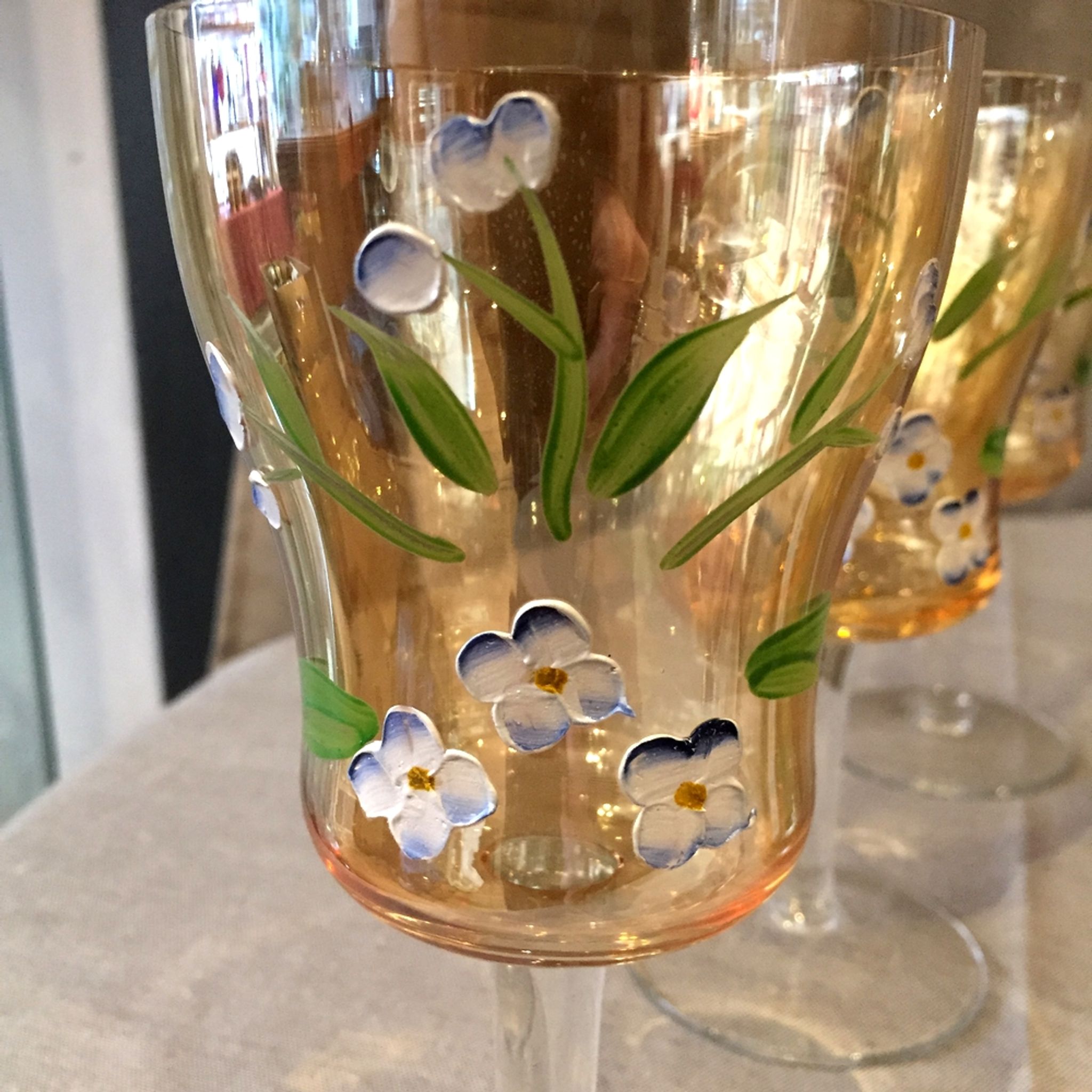 Service of 6 glasses and 1 carafe painted glass and enamel decorated with small flowers
