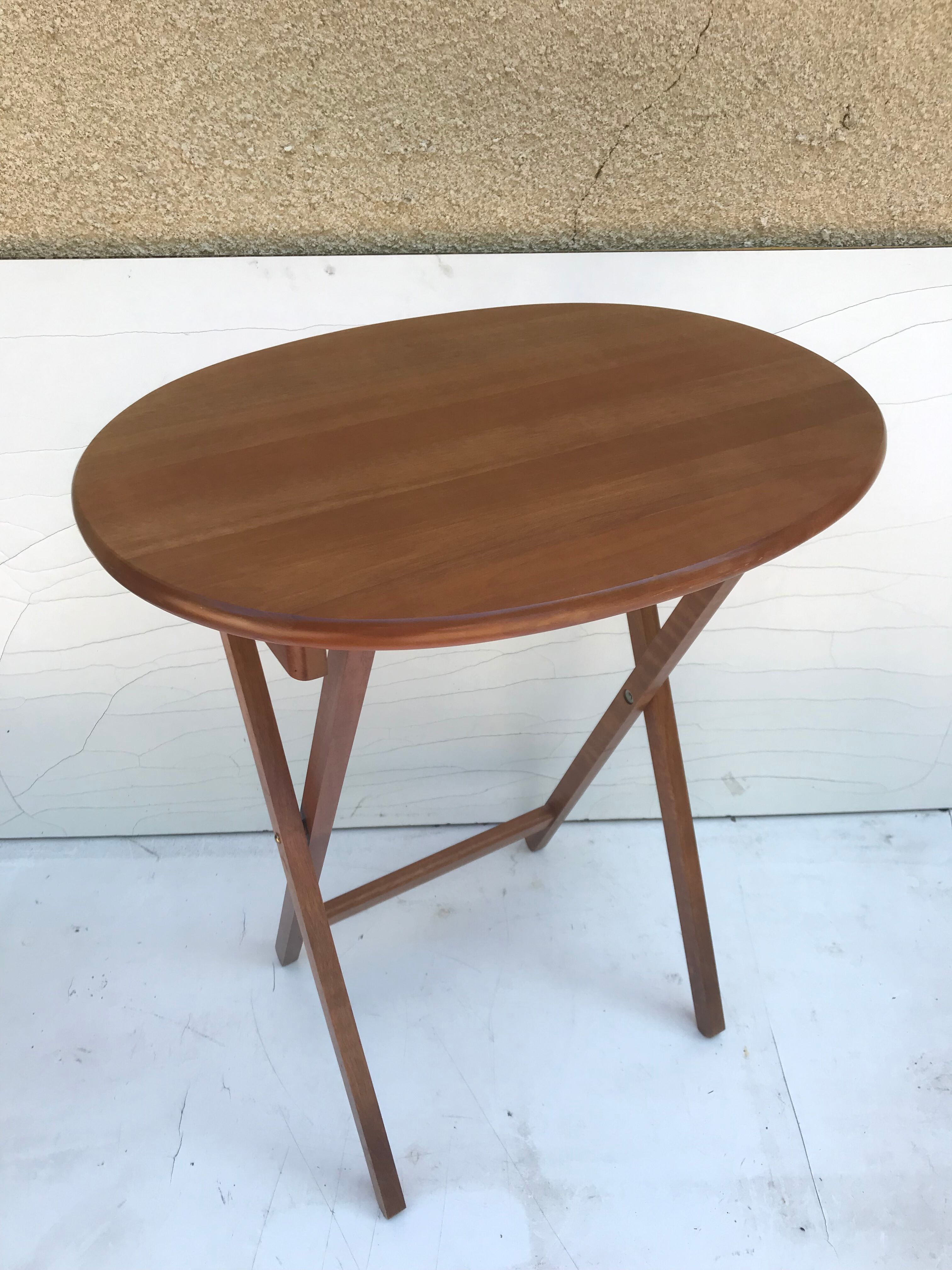 Paire de tables pliantes