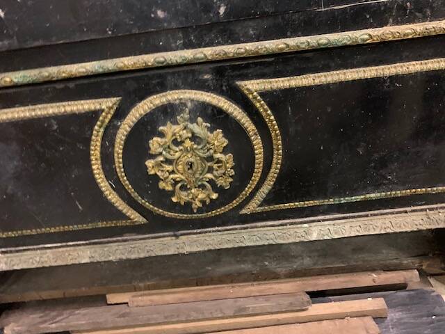 Napoleon III glass cabinet