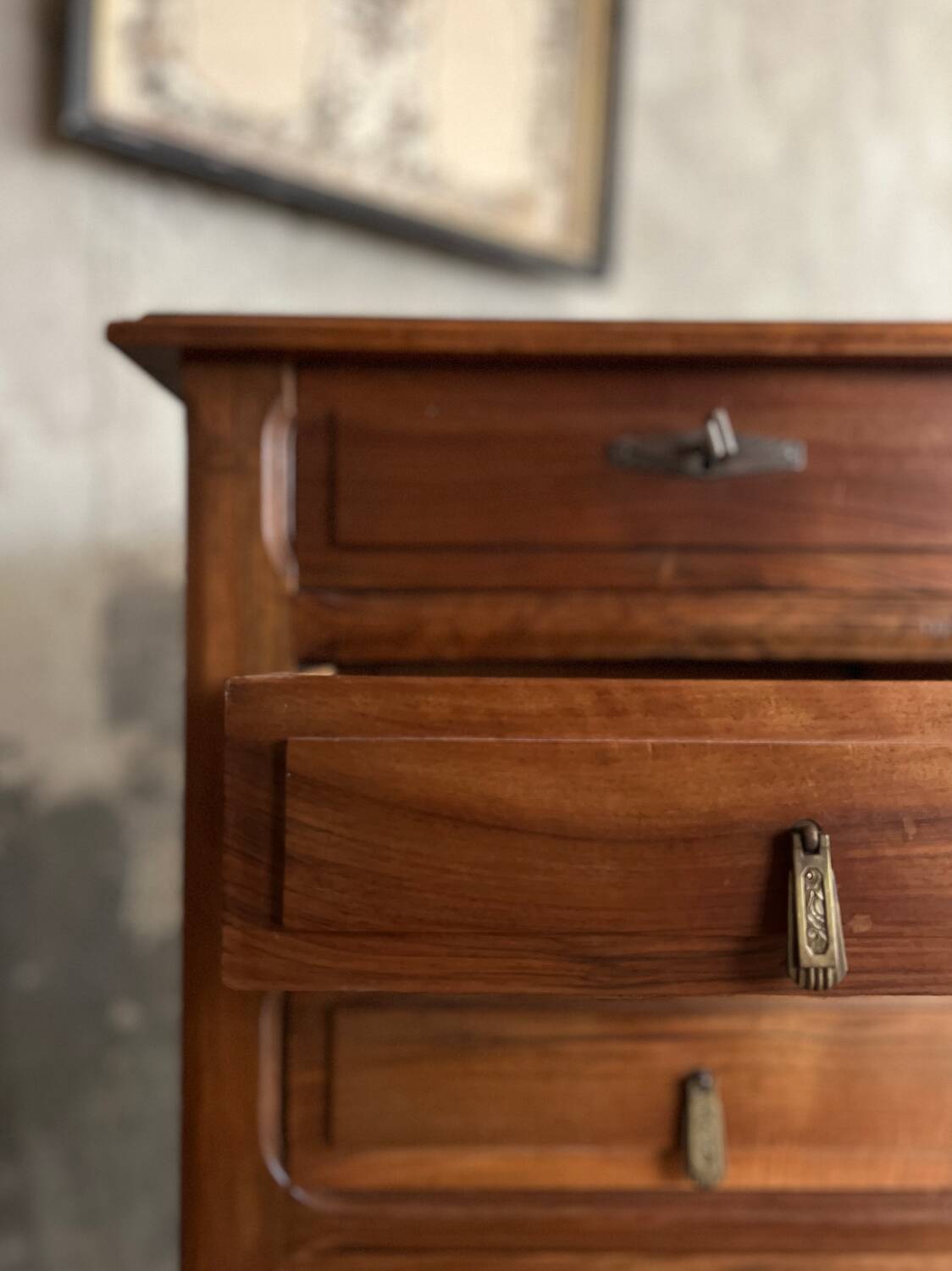 Old chest of drawers