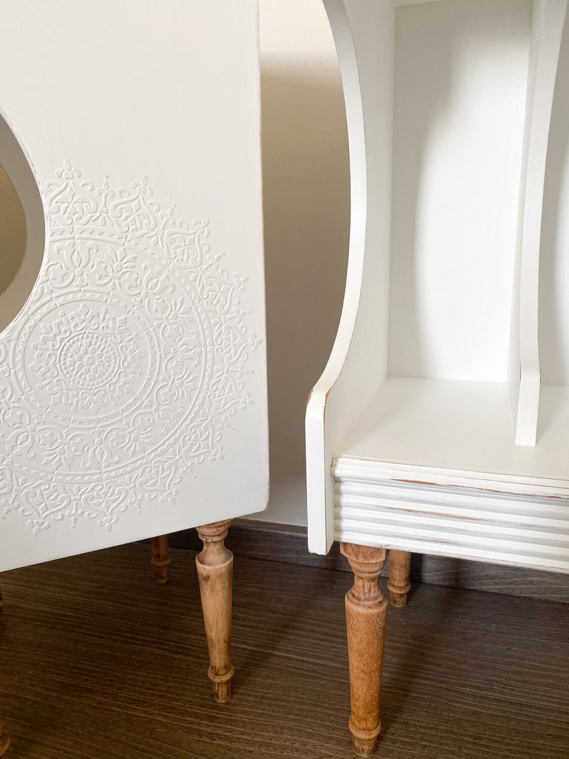 Set of 2 bedside tables