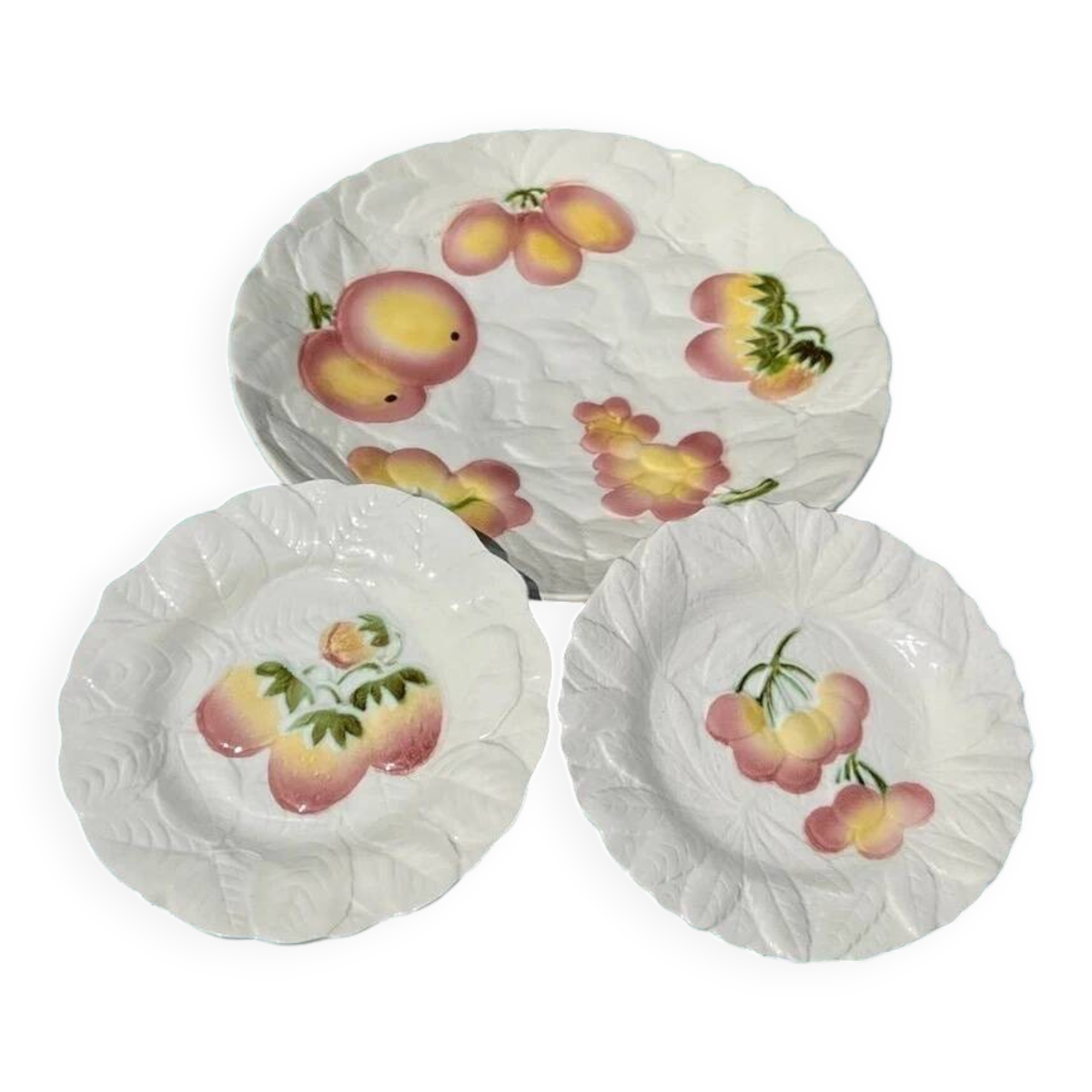 Plat à tarte et deux assiettes à dessert en barbotine de Sarreguemines