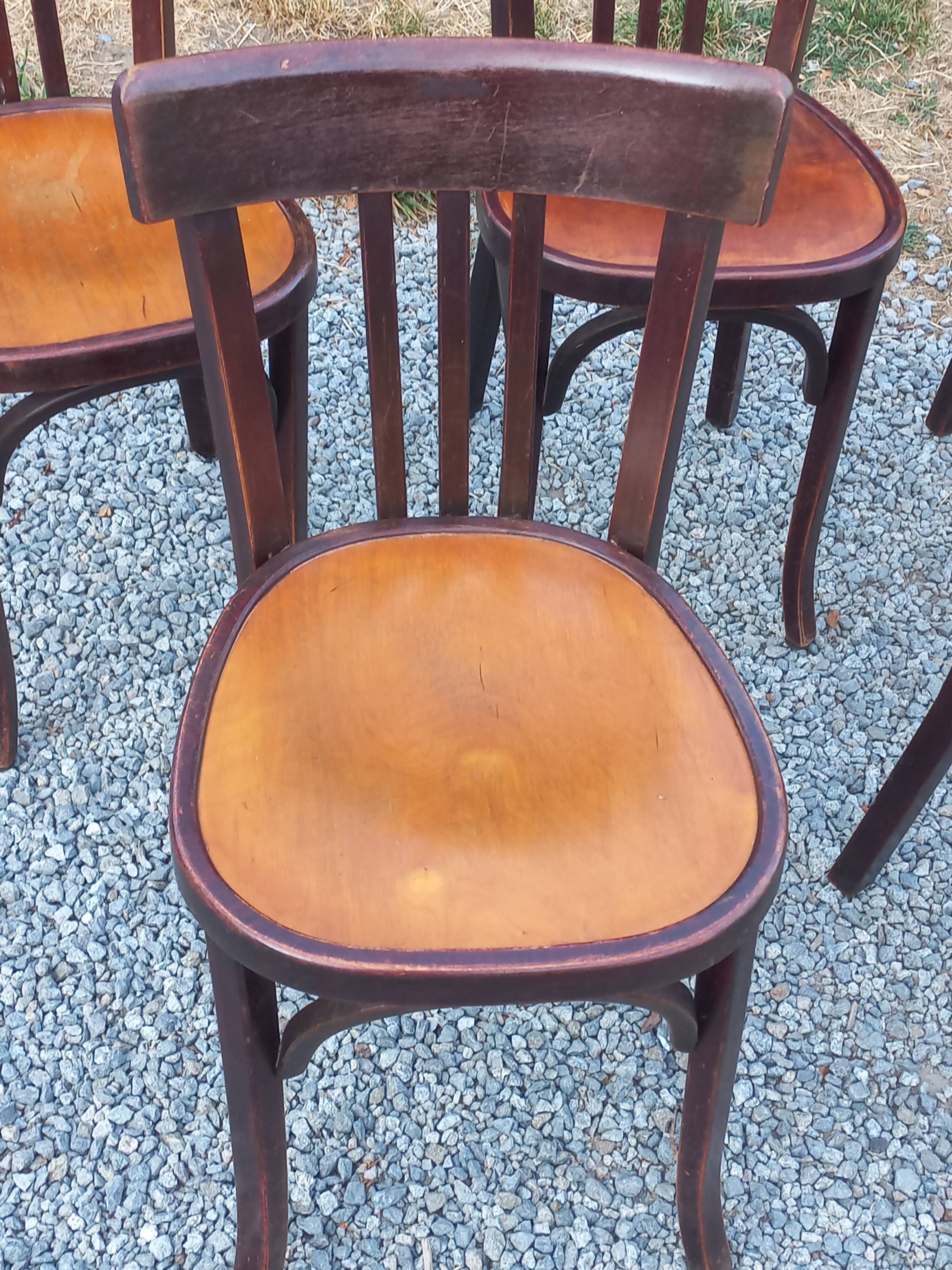 Set de 5 chaises de bistrot anciennes