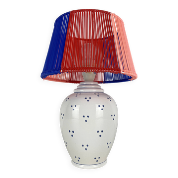 Vintage ceramic lamp with a scoubidou lampshade.