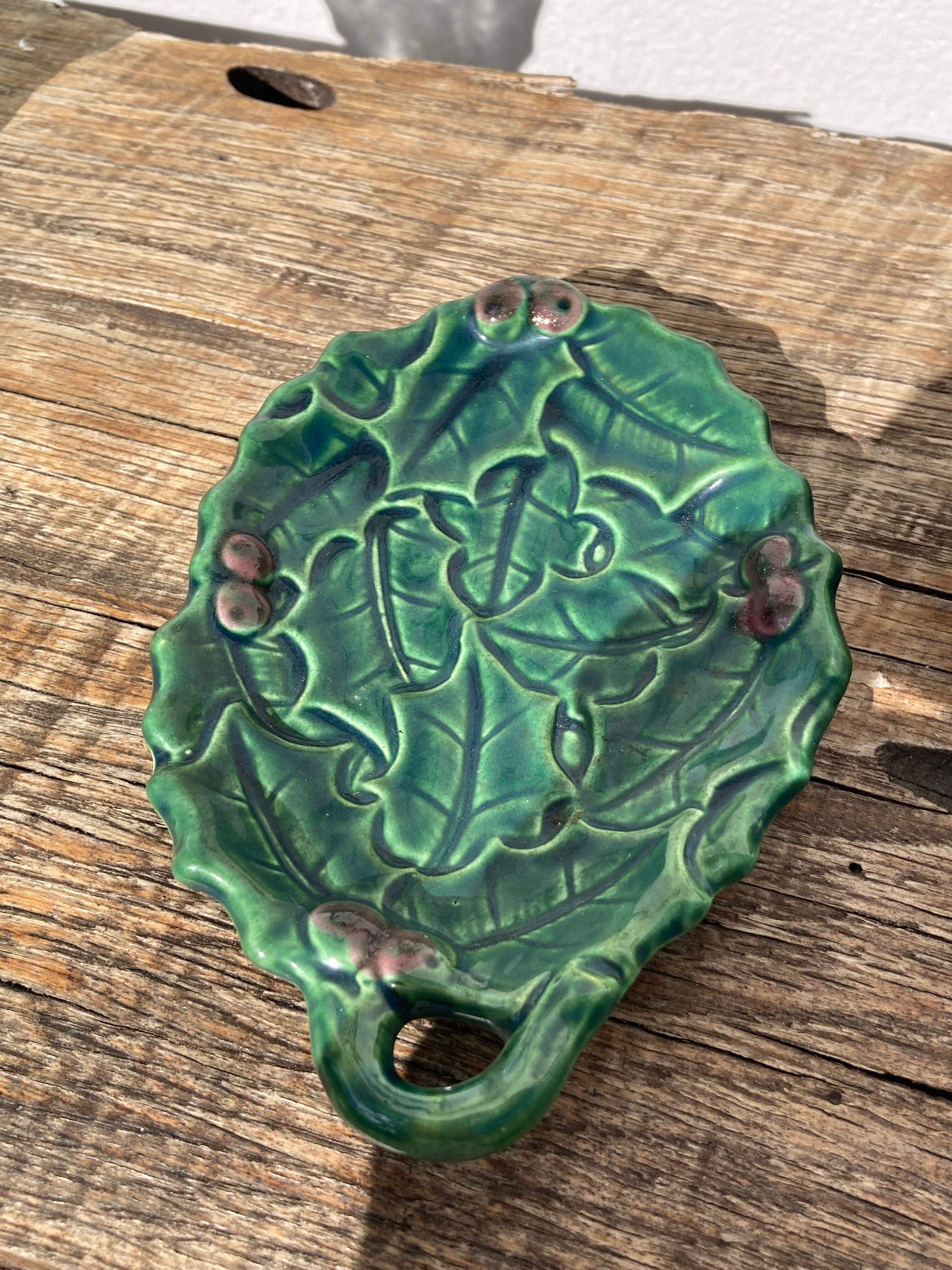 Holly slip cup - vintage ceramic