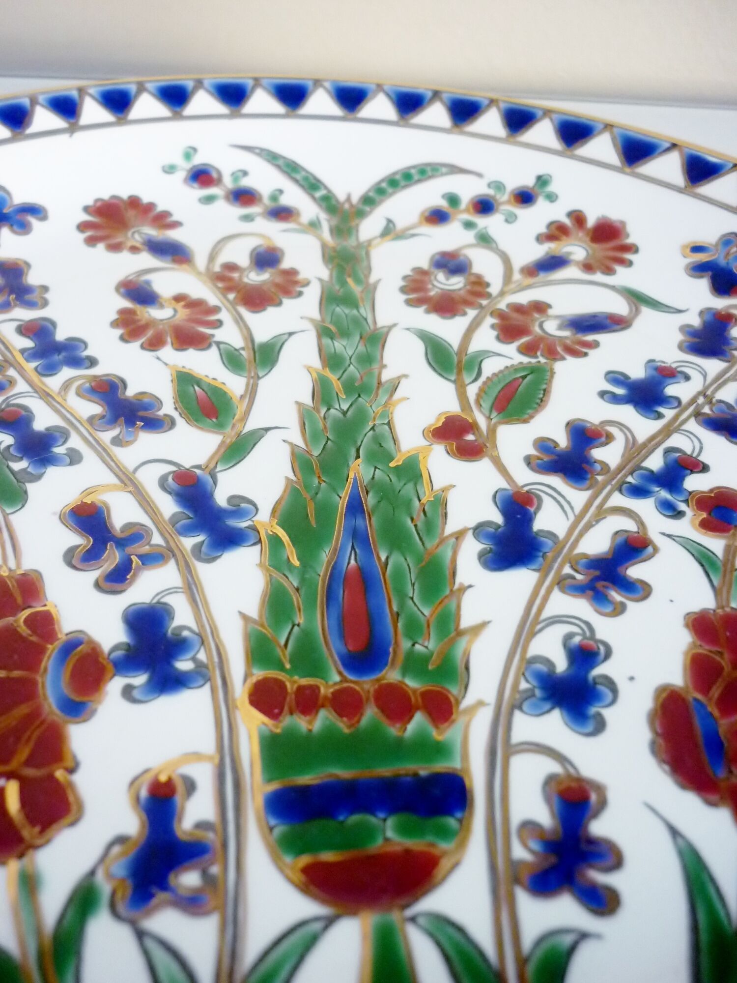 Enamelled plate Keramik decoration of ibiscus, cloisonné enamels, thick, Rhodes Greece