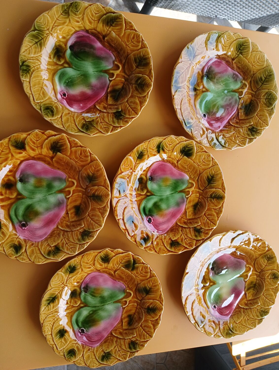 Set of 6 barbotine plates Digoin Sarreguemines from the 1950s-60s.