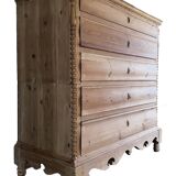 Large 19th century Scandinavian pine chest of drawers
