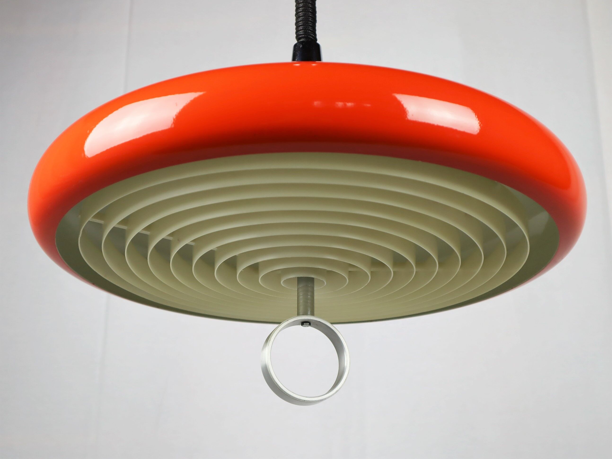 Suspension Space Age Orange 1960