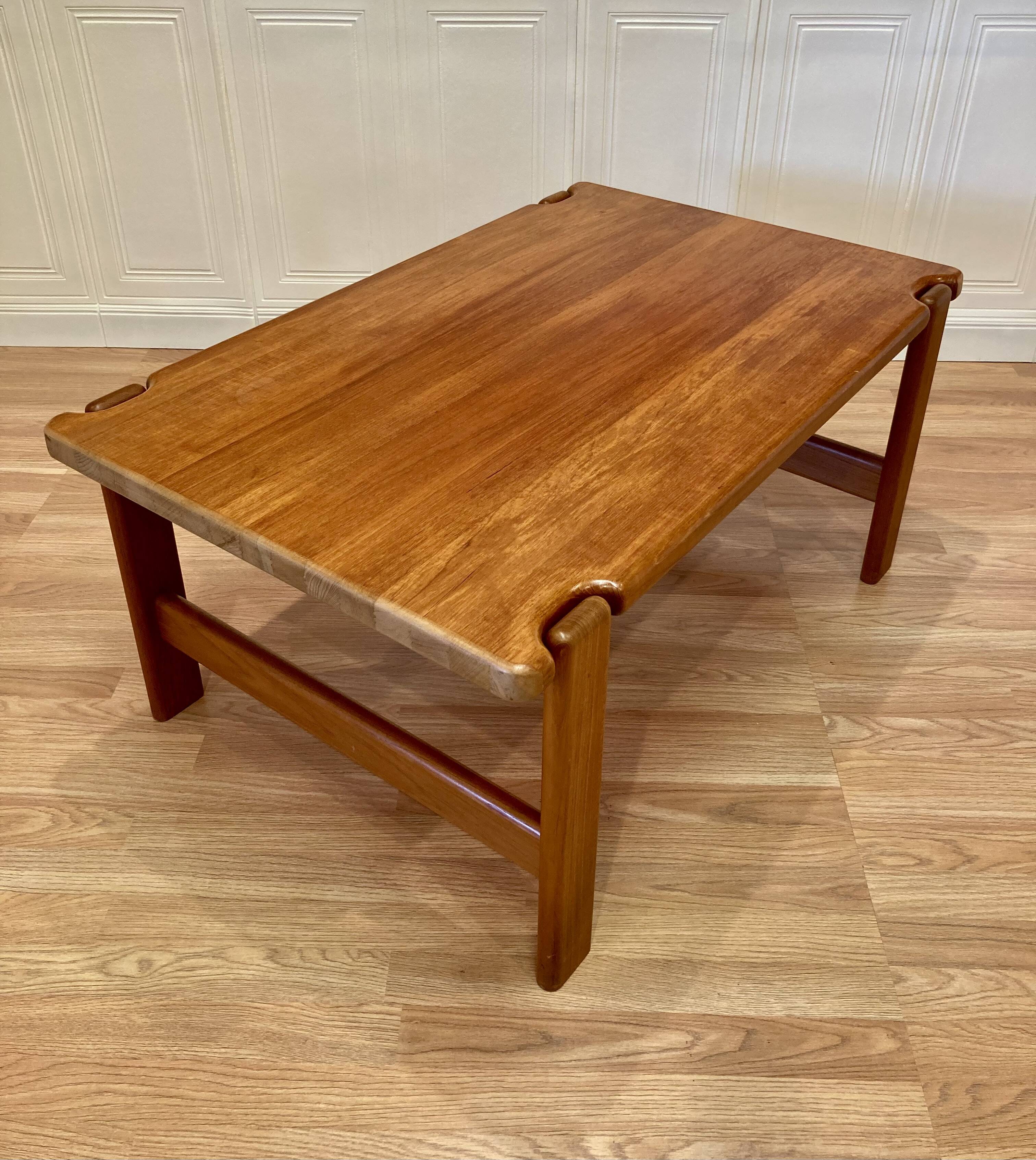1960s Scandinavian design coffee table.