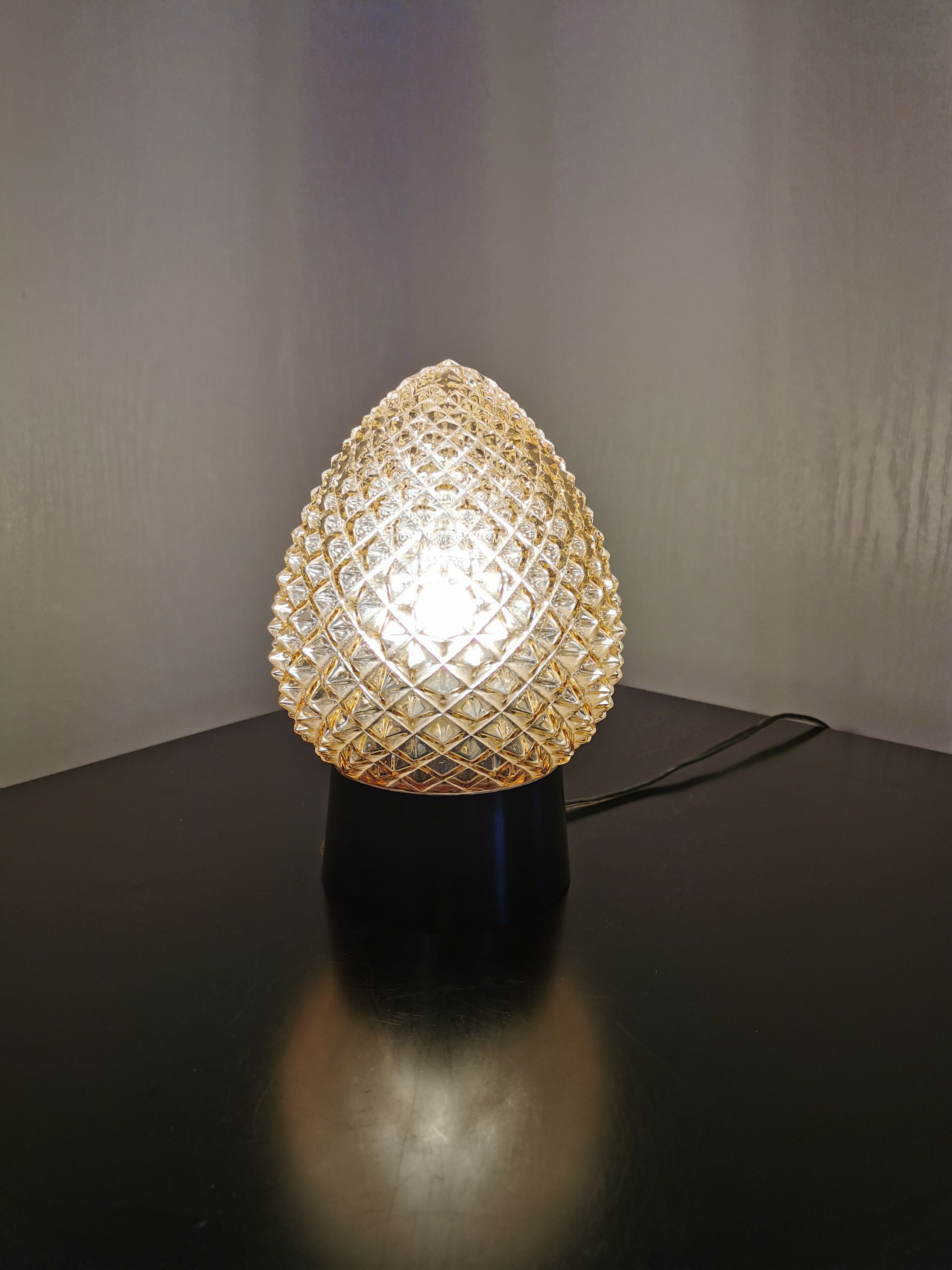Pineapple lamp