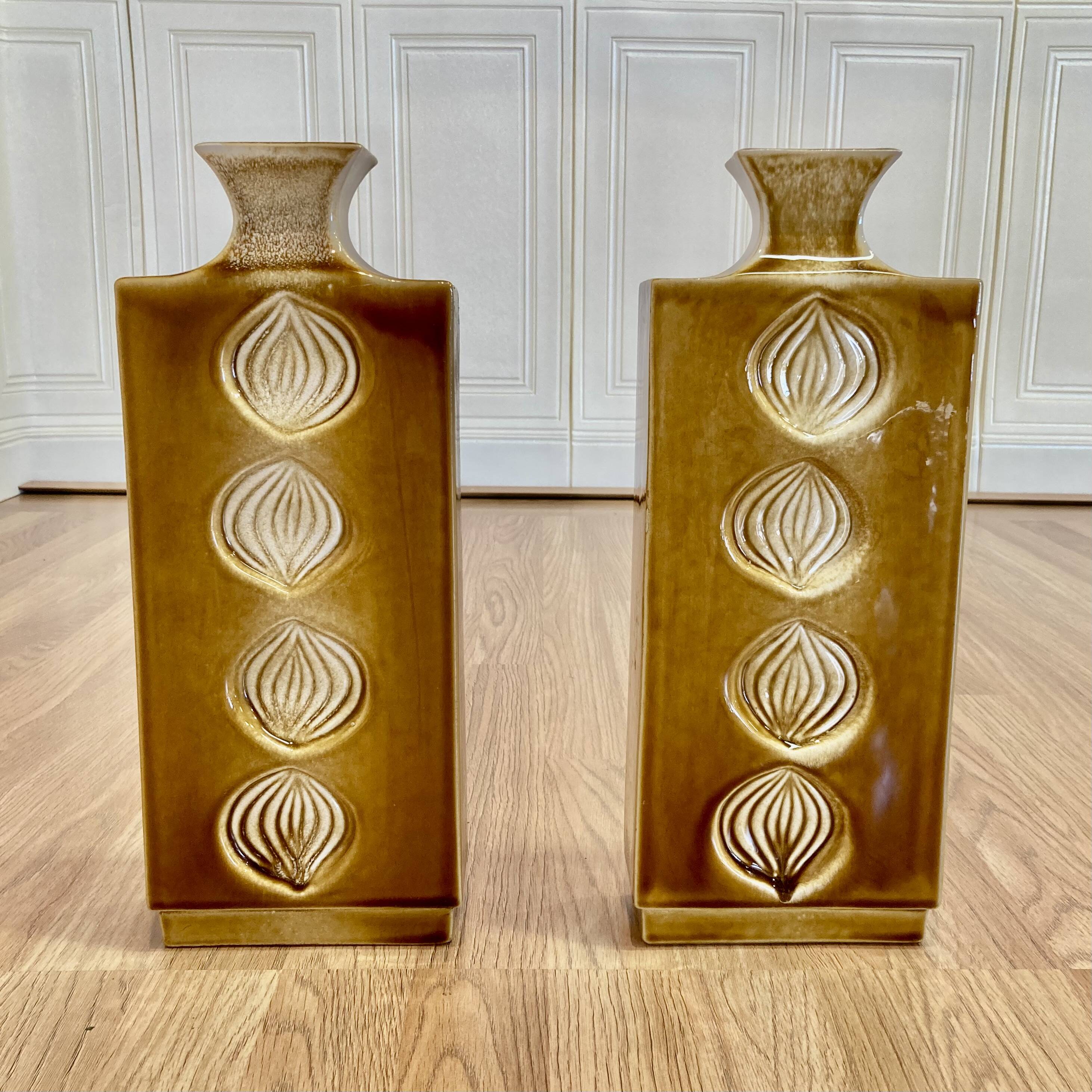 Paire de vases grandes dimensions "design 1950".