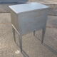 Petite commode travailleuse relookée