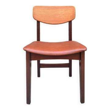 Vintage Scandinavian chair in teak, antique seating furniture.