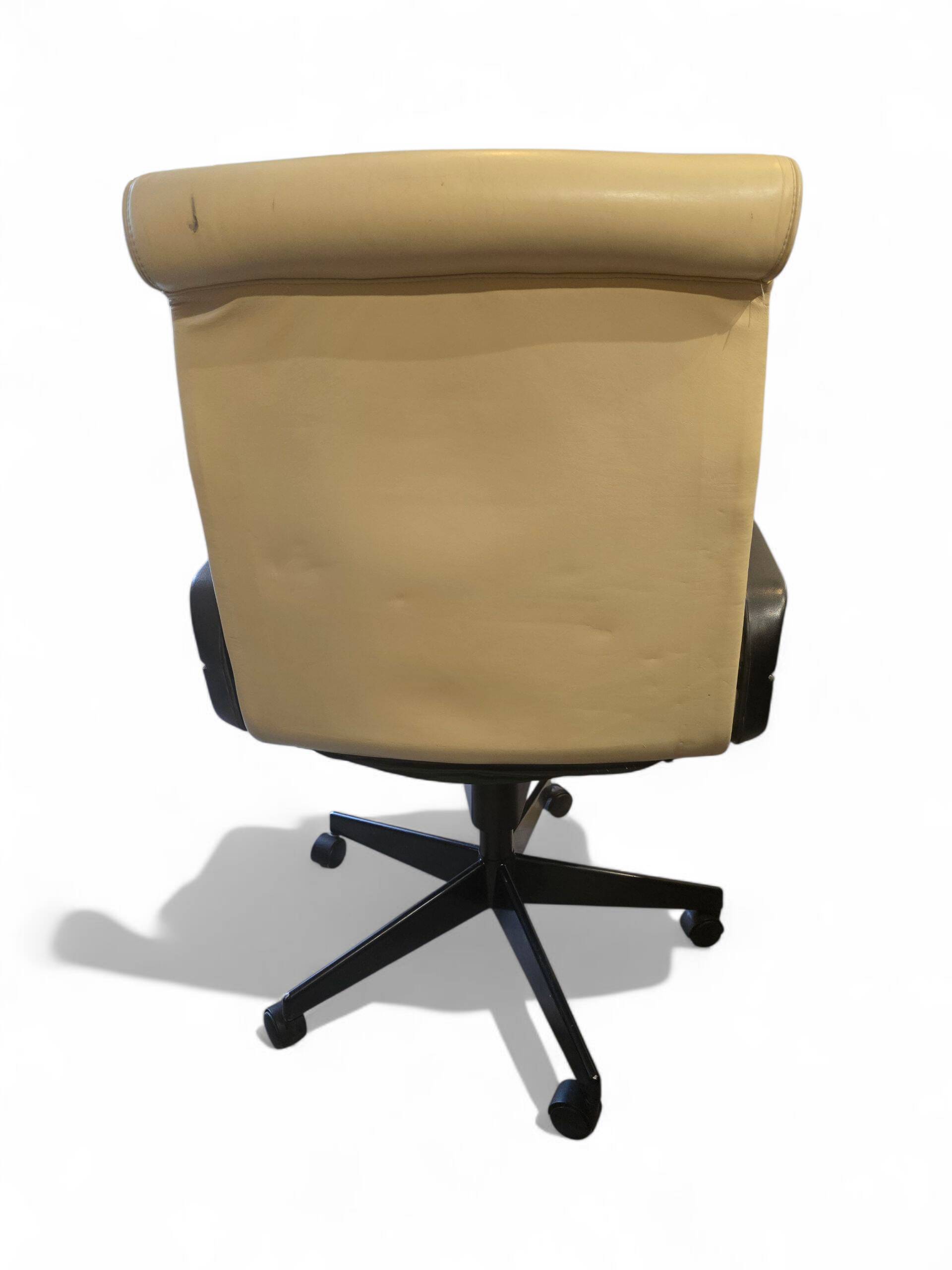 Office chair by Richard Sapper for Knoll — Circa 1980