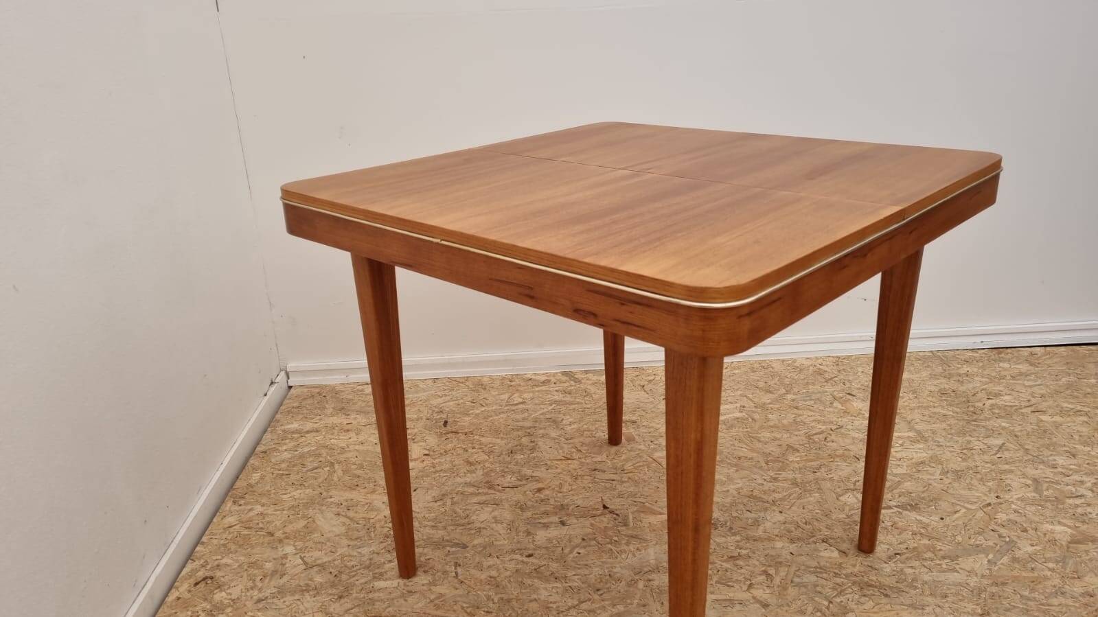 Fully renovated midcentury dining table by Jitona 1960´s, Czechoslovakia