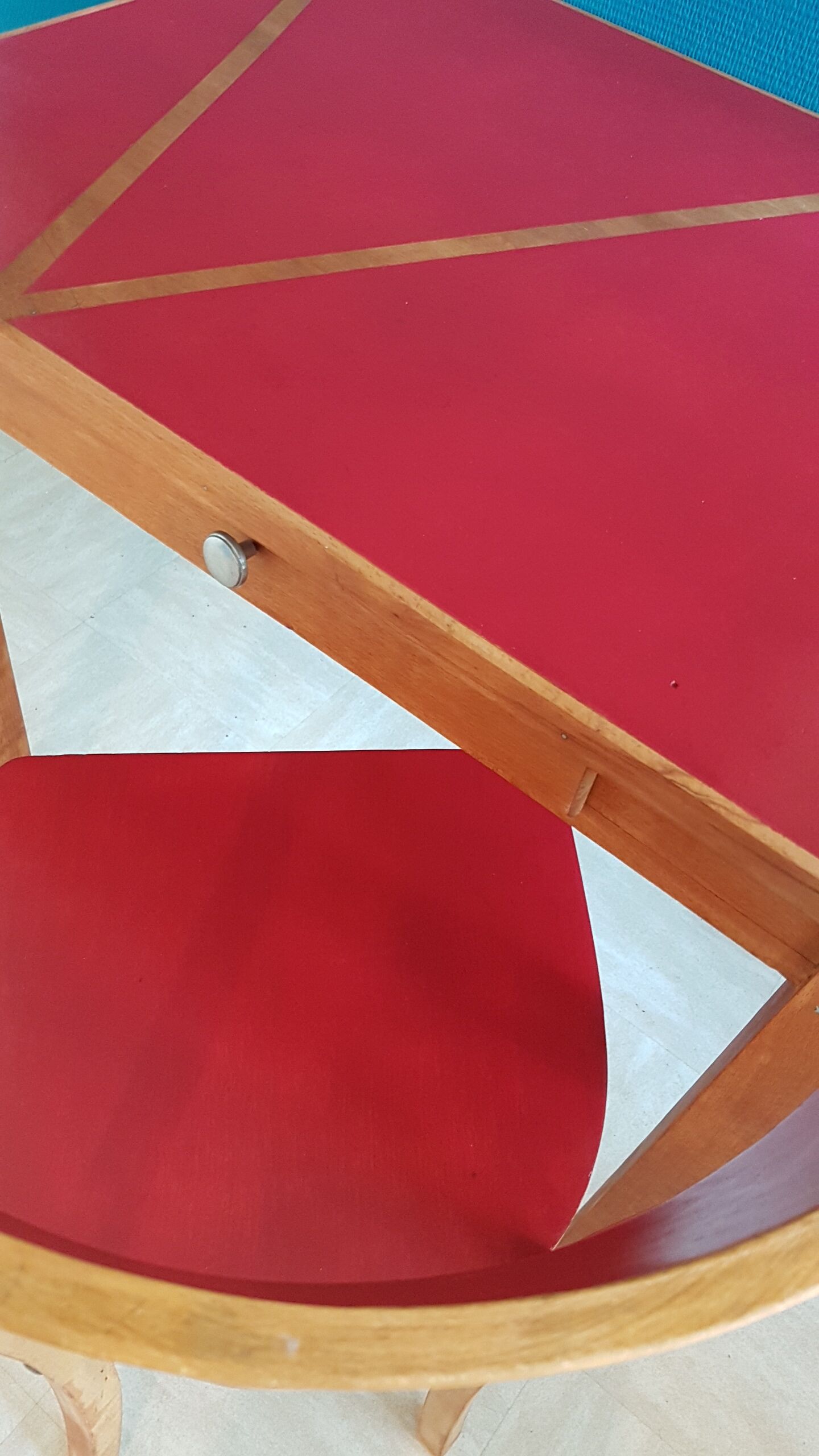 Bureau années 60 restauré avec sa chaise Baumann