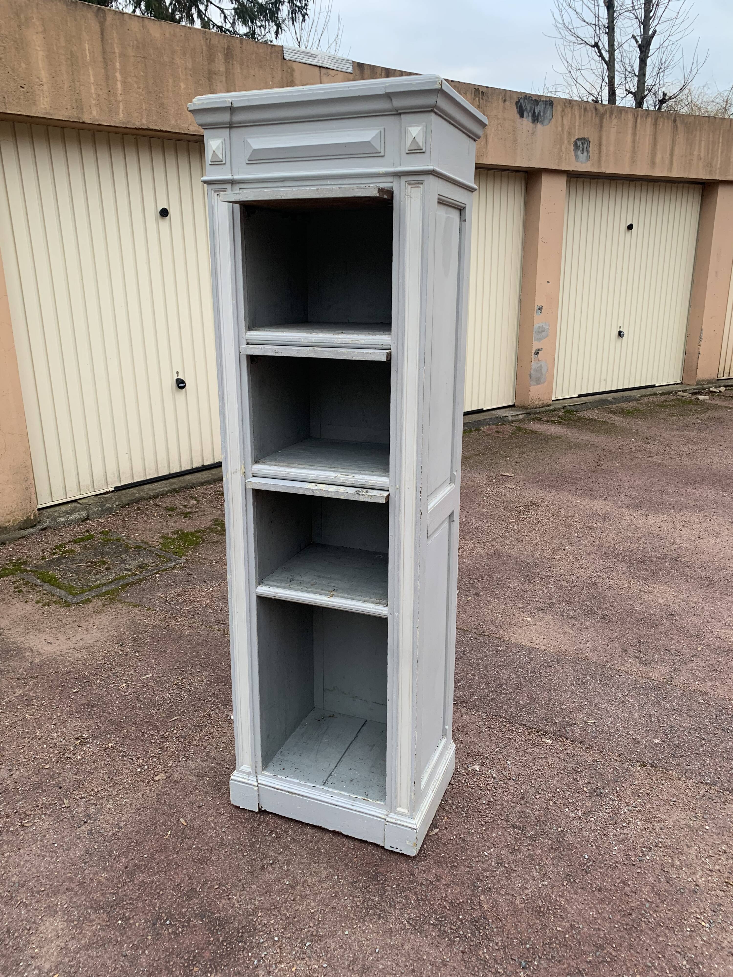 Storage cabinet