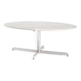 Table à manger  Roche Bobois. Métal et marbre blanc. France, années 60