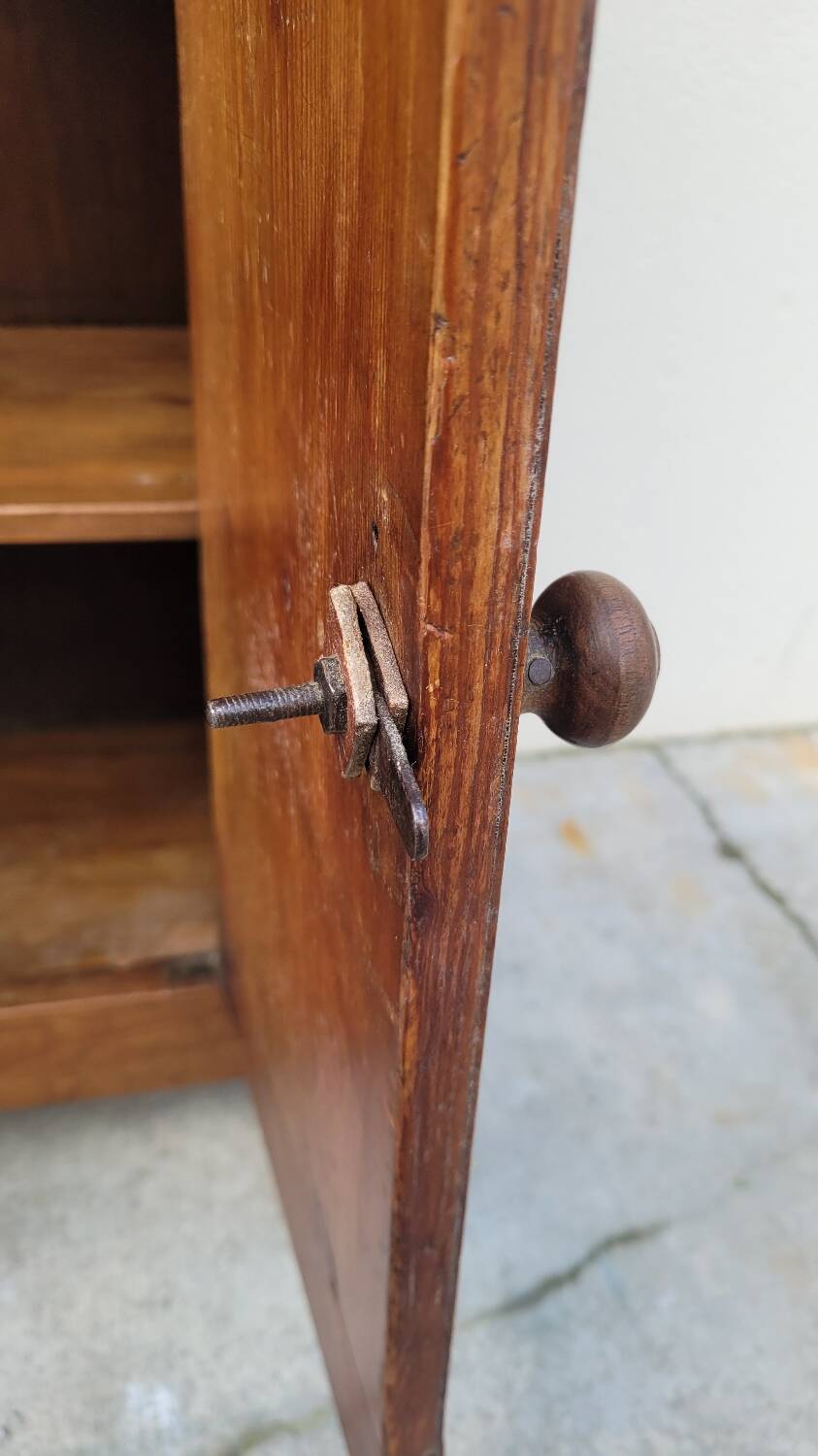 Chevet table de nuit Empire à colonnes Détachées en noyer 19ème