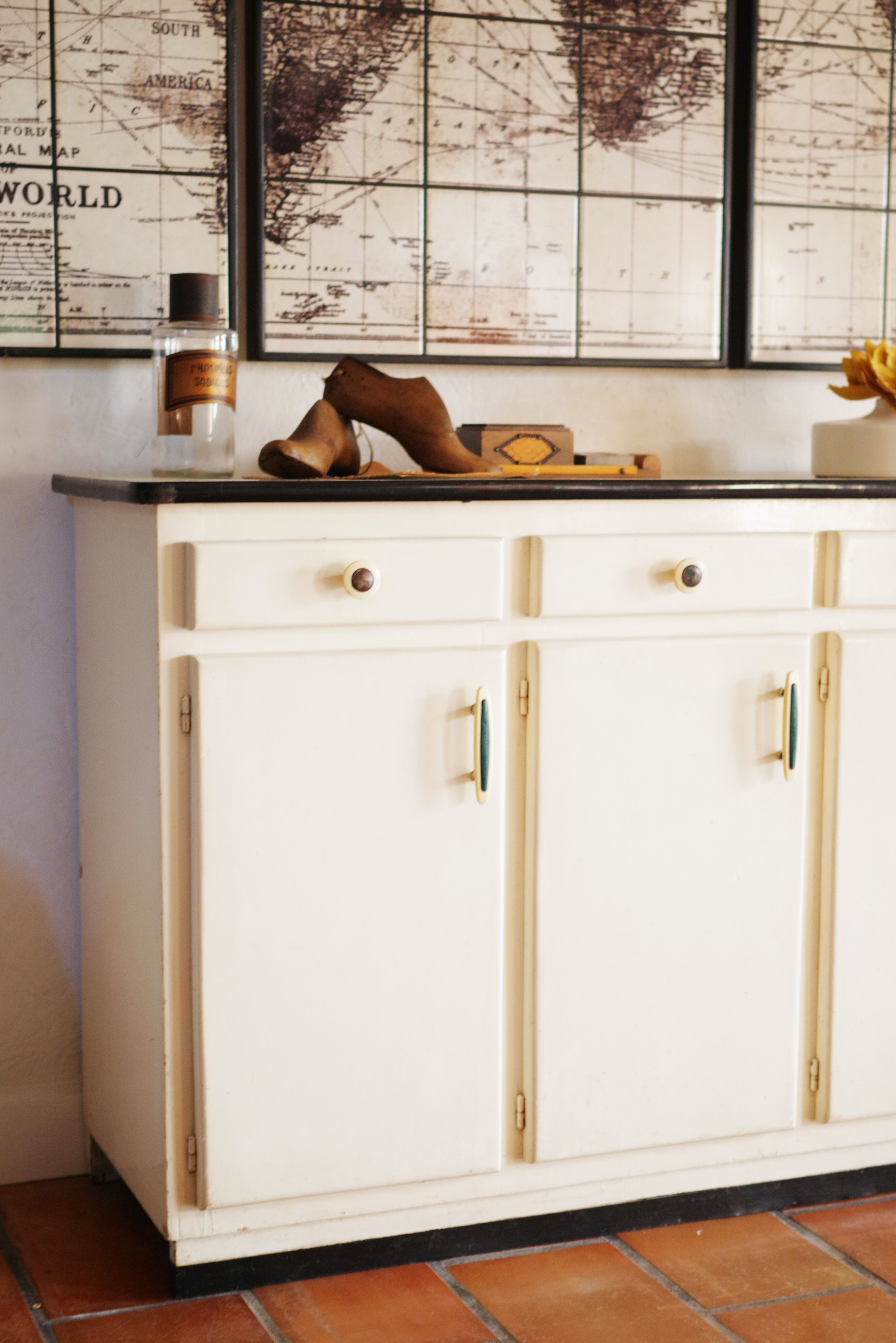 Old white buffet bakelite handles, 50s