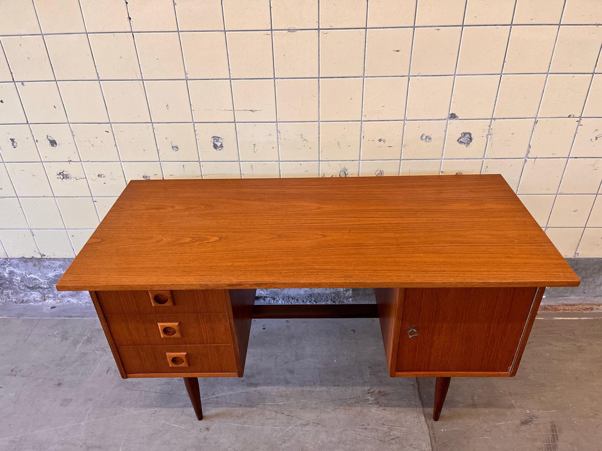 Bureau en teck vintage