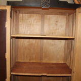 Armoire parisienne noire
