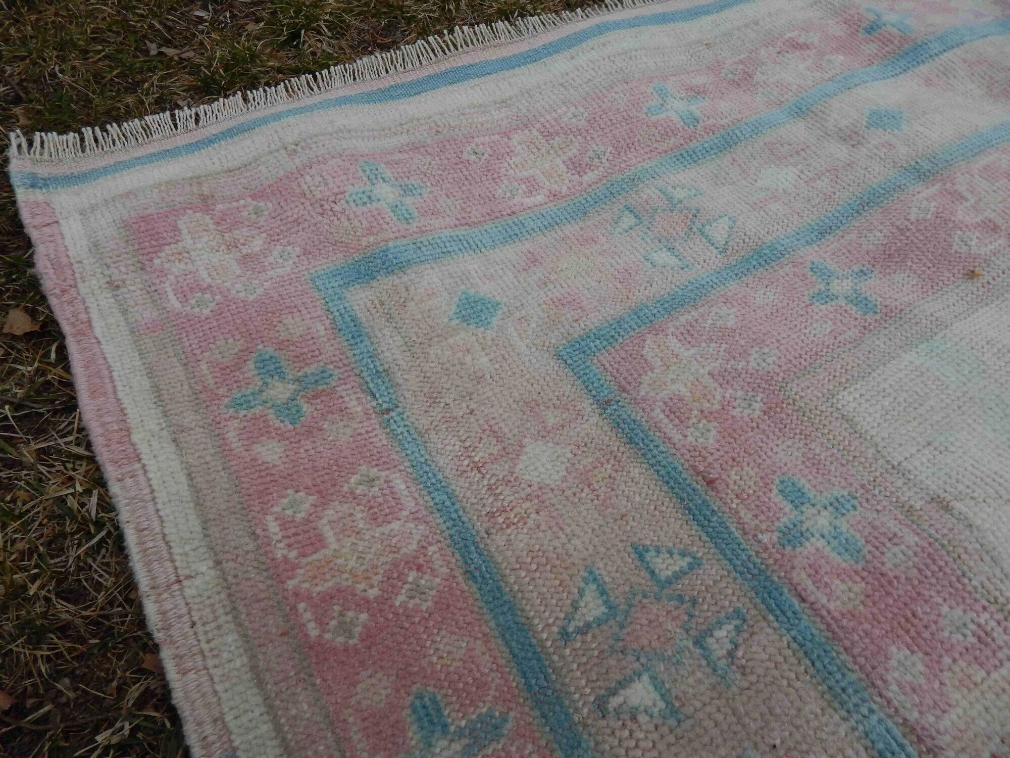 Vintage Turkish handmade rug 151x205 cm