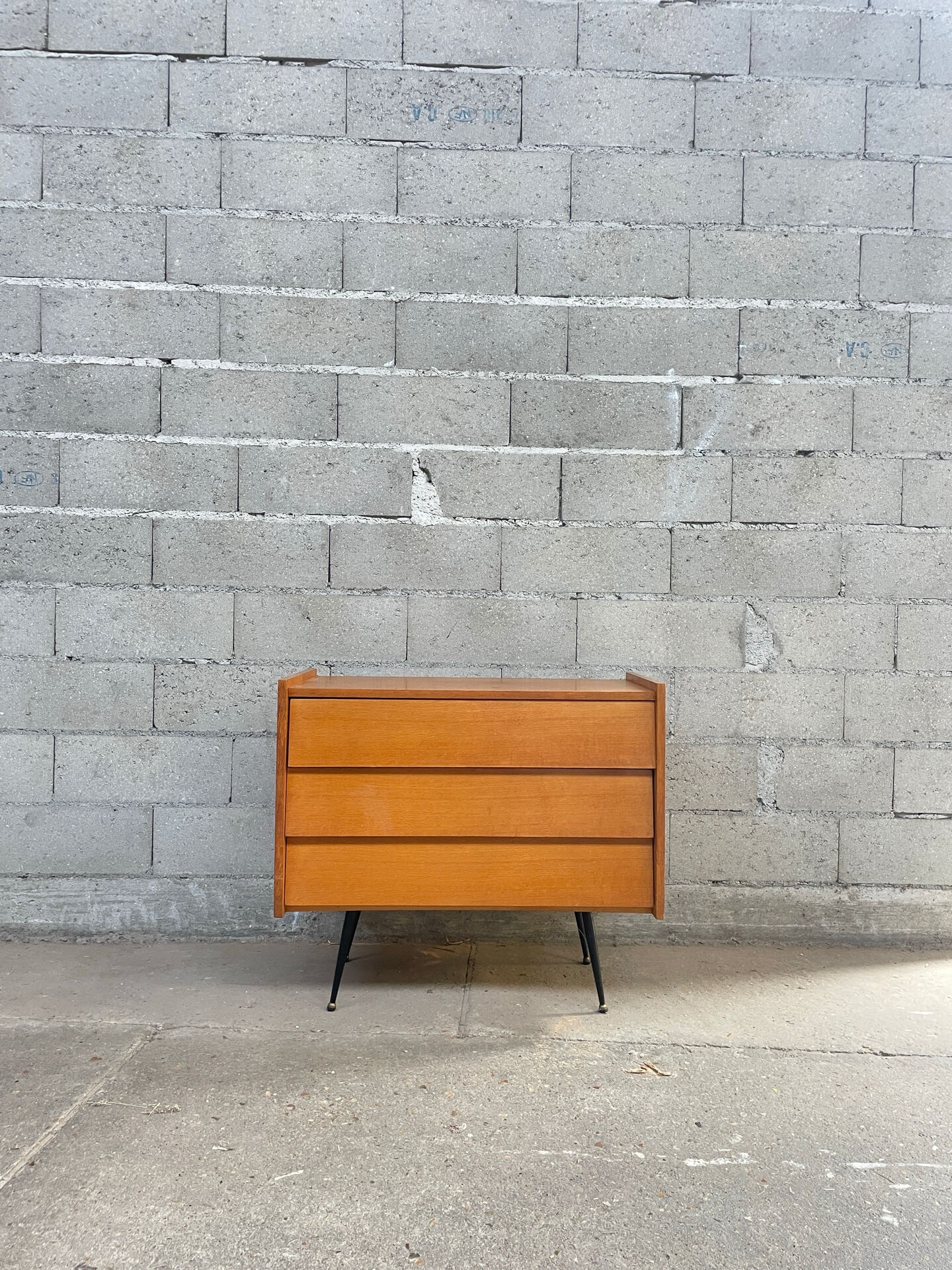 Commode vintage
