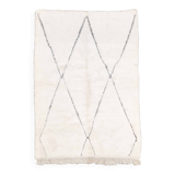 Beni Ouarain Moroccan Berber rug with engraved black diamonds 2.42x1.67m