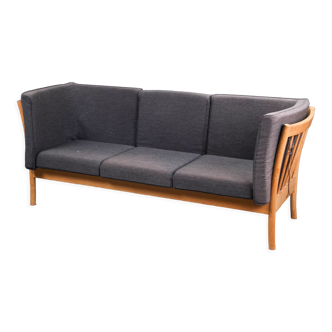 Tsm Mobelfabrik , Three-seater oak stretcher sofa