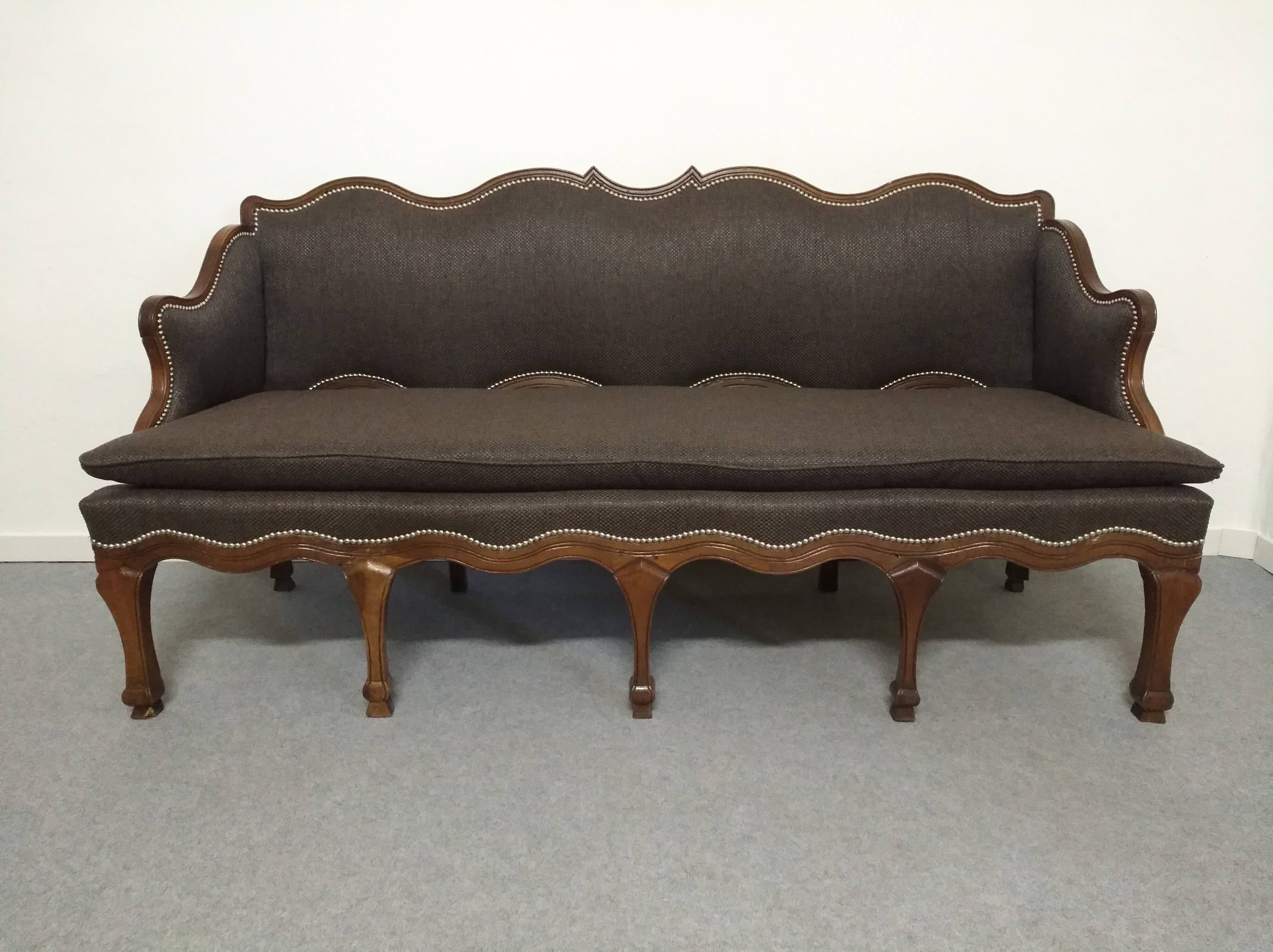 Regency period oak sofa from the early 18th century