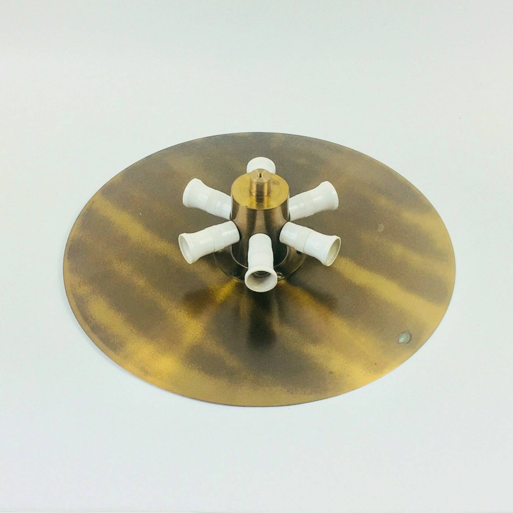 Lustre en verre et laiton scandinave par C Fagerlund pour Orrefors, années 1960.