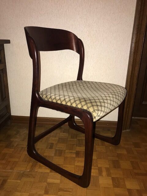 1 lot de 6 chaises baumann modèle  "traineau"