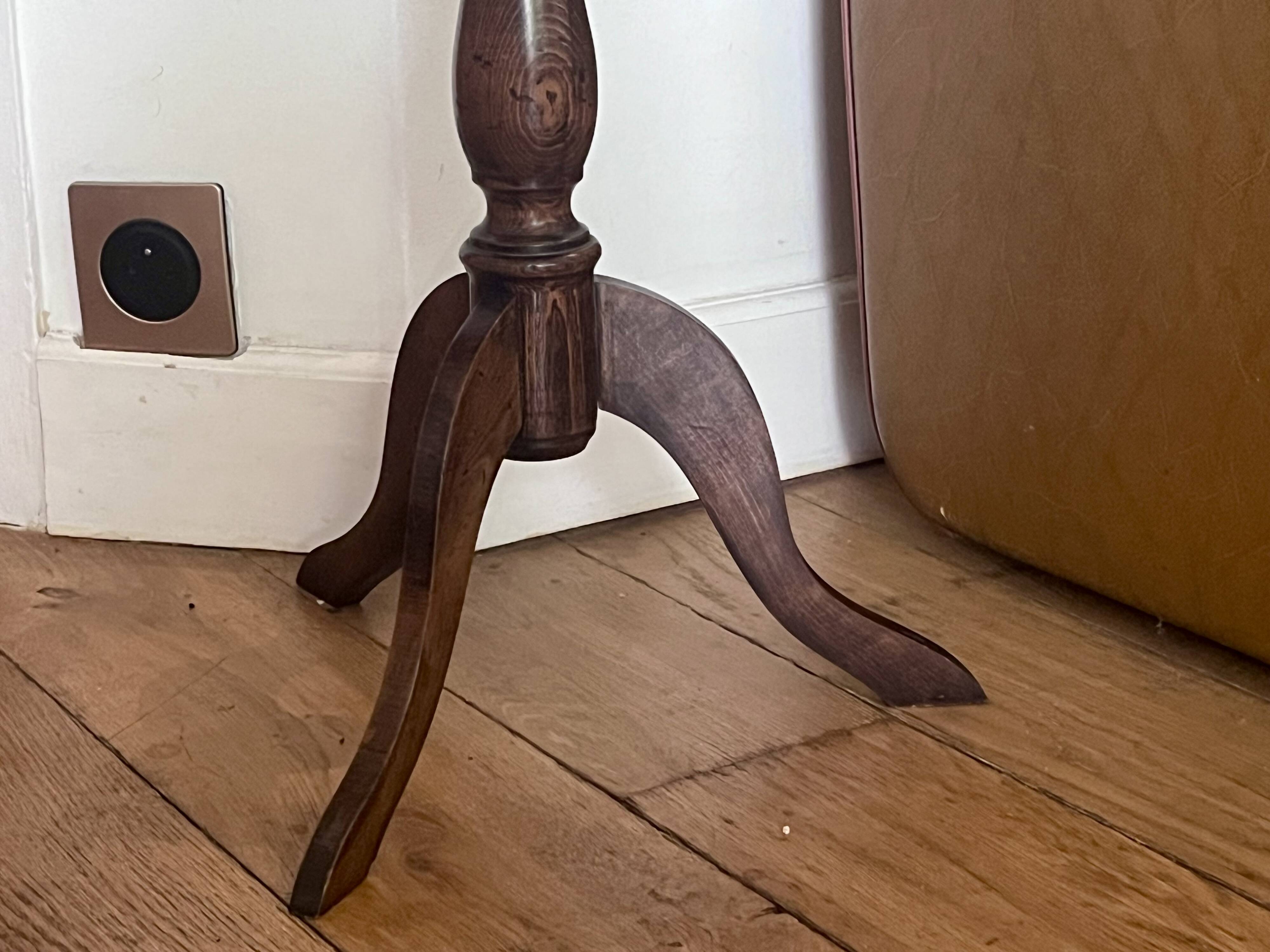 Guéridon double plateaux de style anglais