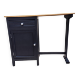 Space-saving "art deco" desk